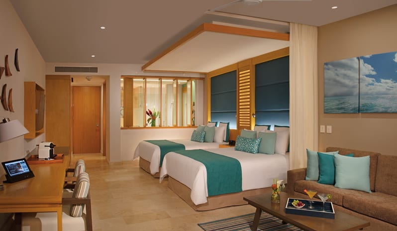 DREAMS PLAYA MUJERES JUNIOR SUITE POOL VIEW TWIN BEDR